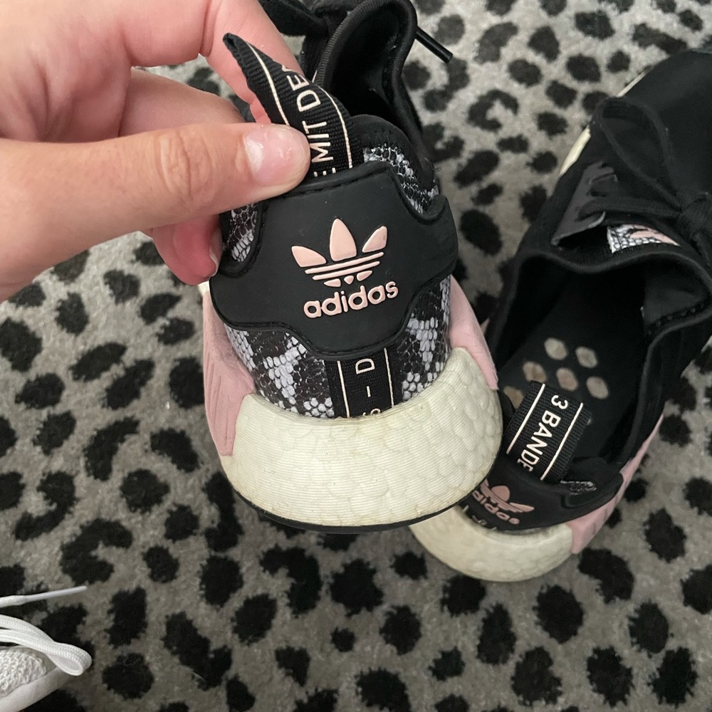 Adidas - Picture 3 of 4